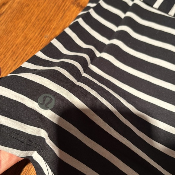 NWT size 2 lululemon every ready long sleeve - Picture 5 of 5